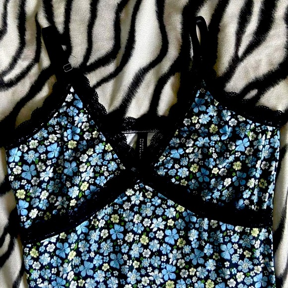 H&M DIVIDED (Size M) Blue Floral Black Slip Dress - Picture 4 of 8